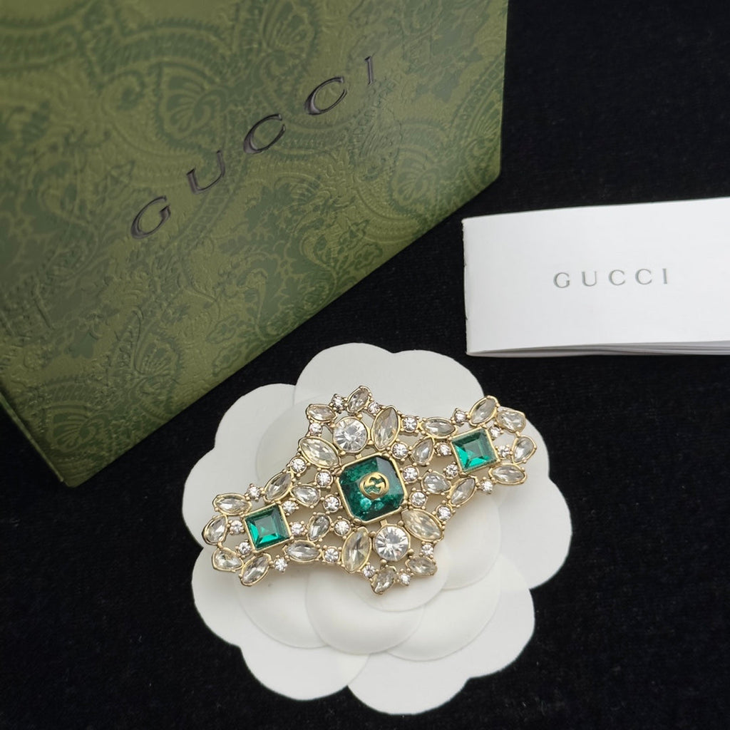 Gucci Brooch Gold 184036