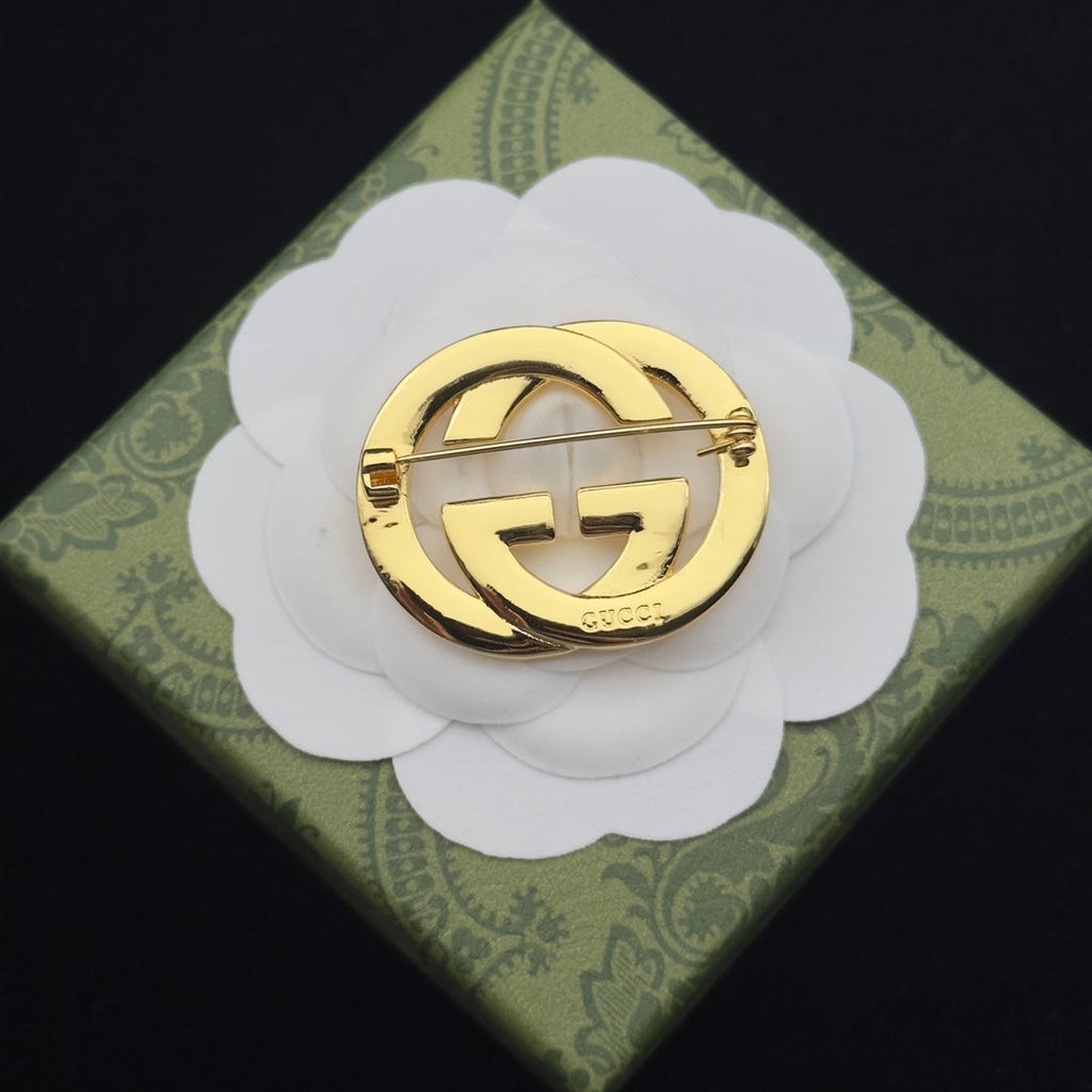 Gucci Brooch Gold 184132
