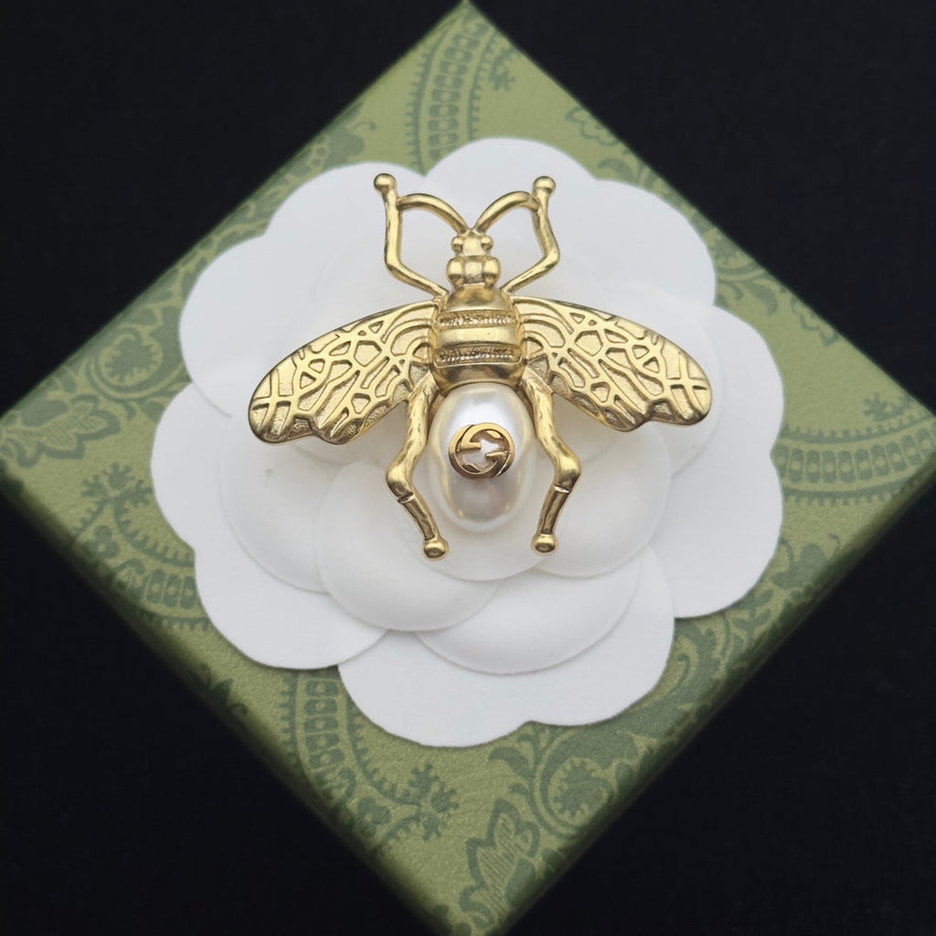 Gucci Brooch Gold 184131