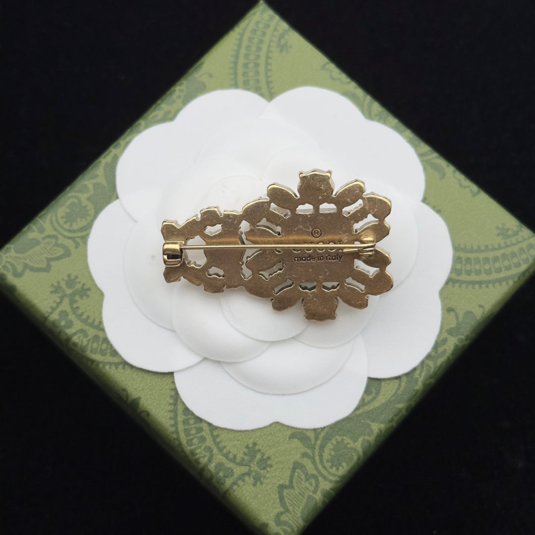 Gucci Brooch Gold 184401