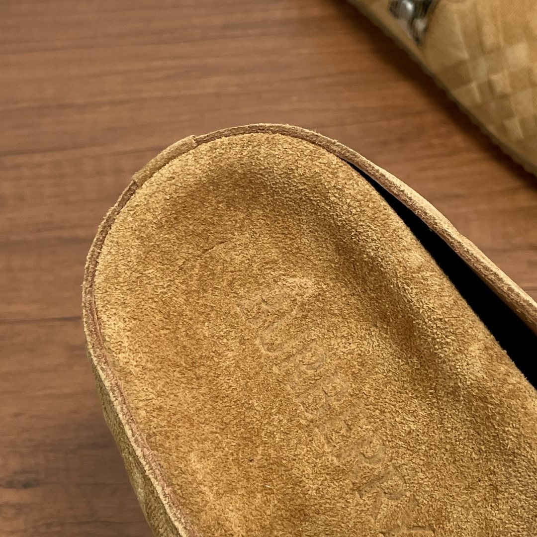Burberry Men's Patterned Slip-On Sandals — detail