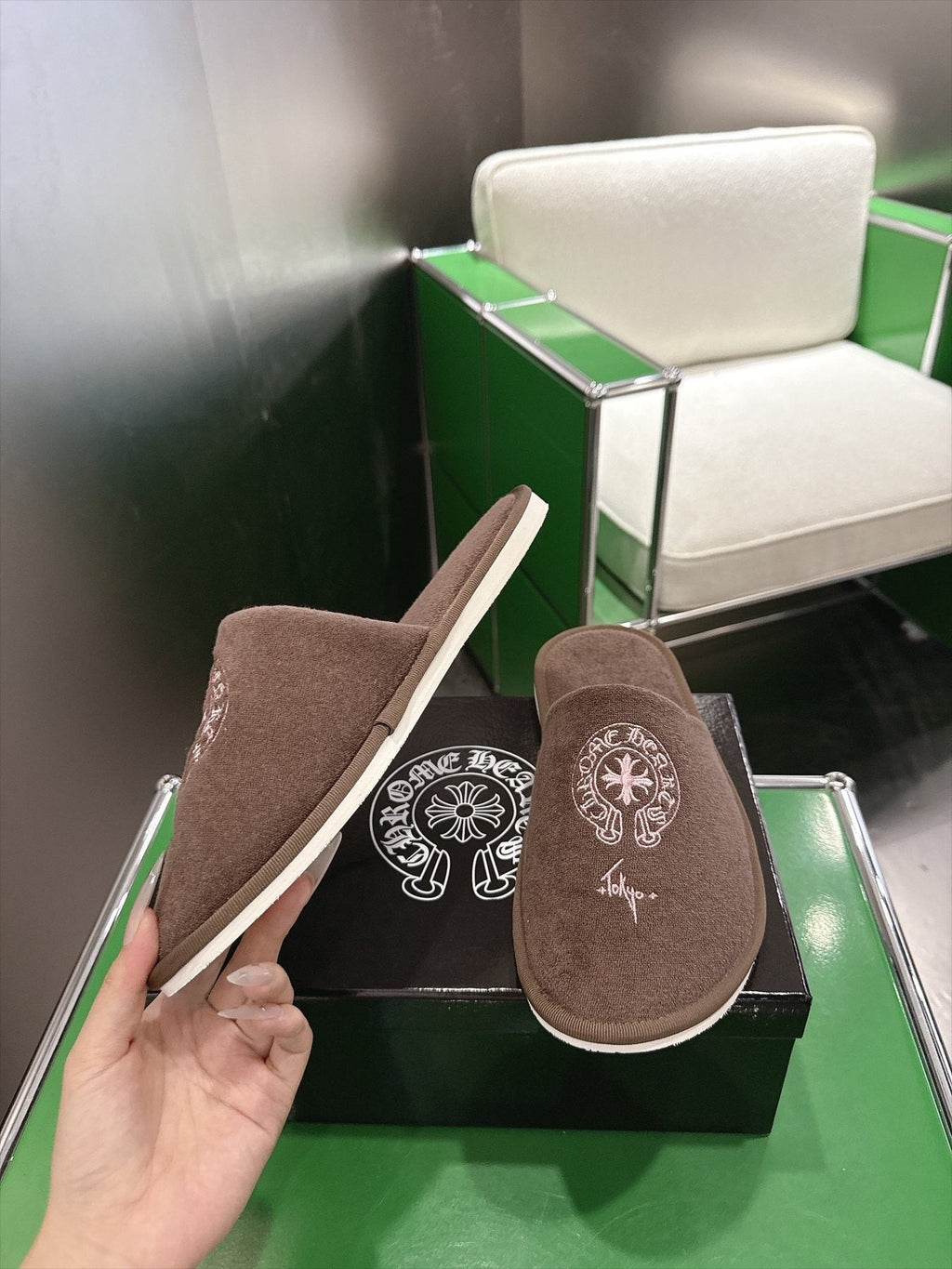 Comehearts Embroidered Open-Back Slippers — front