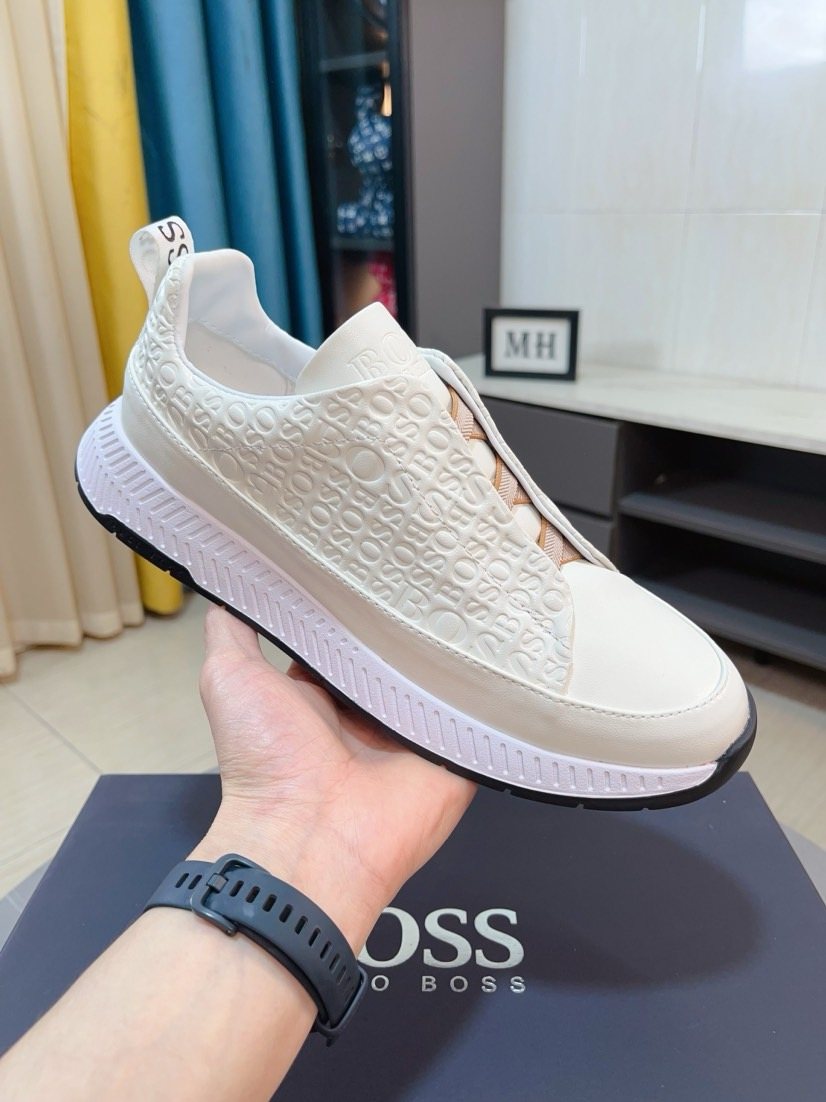 Hugo Boss Textured Slip-On Sneakers — model
